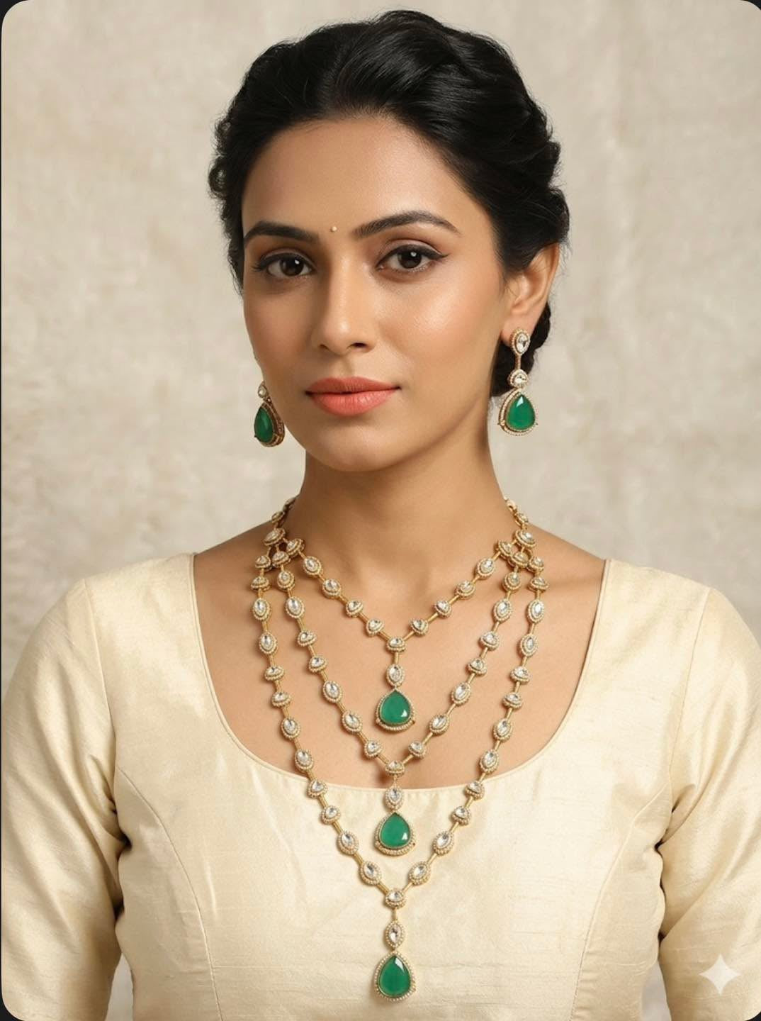Majestic Emerald Bloom Layered Set