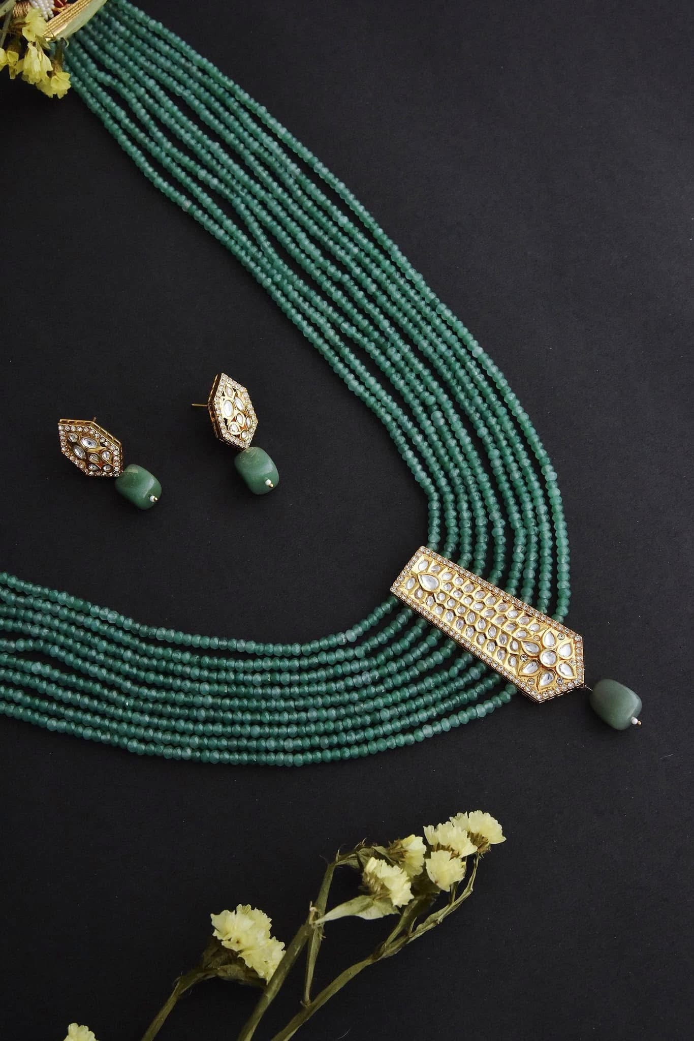 Throne Necklace Set