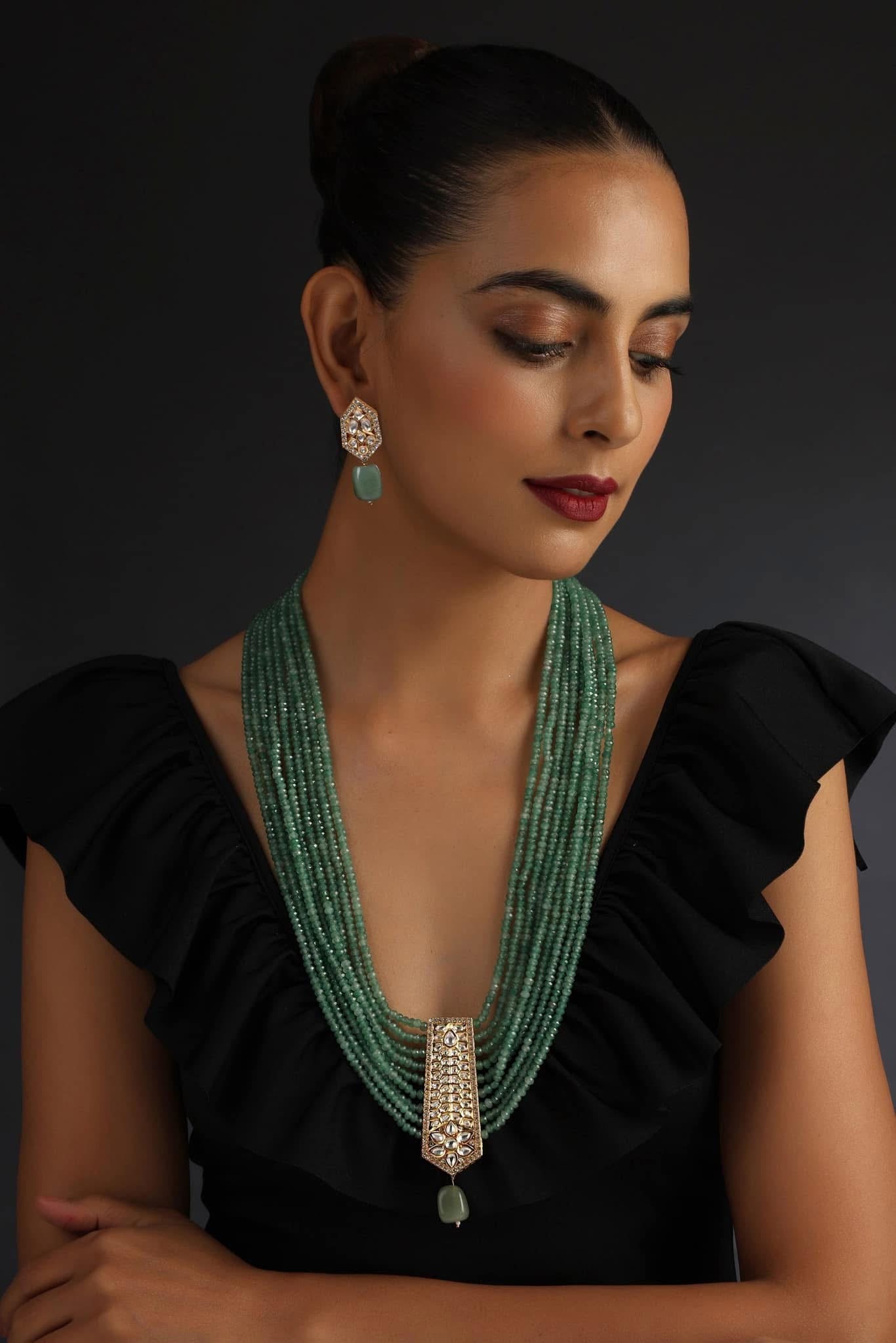 Throne Necklace Set