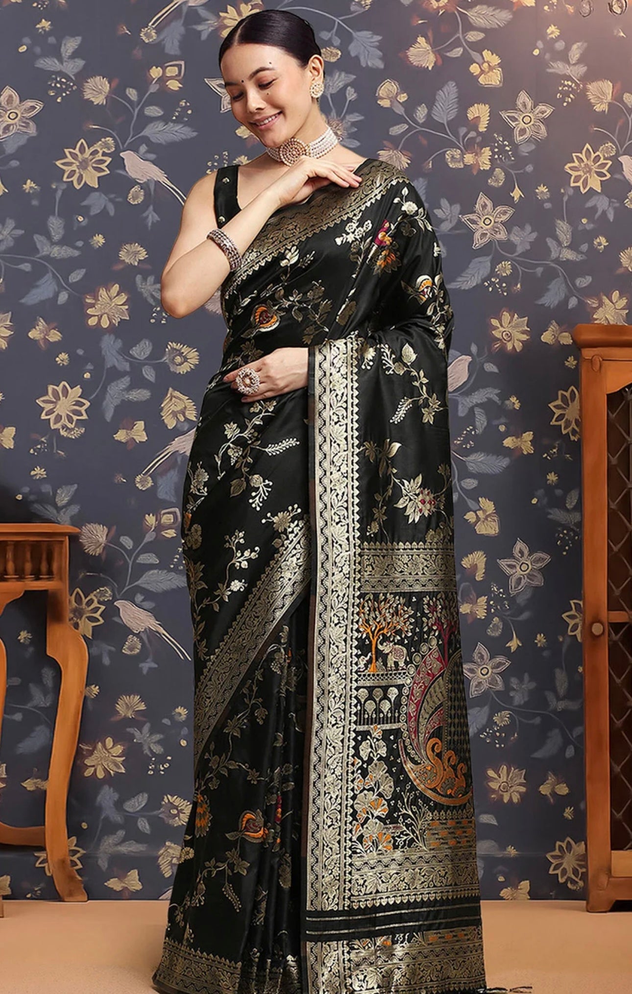 Mughlai Black Saree