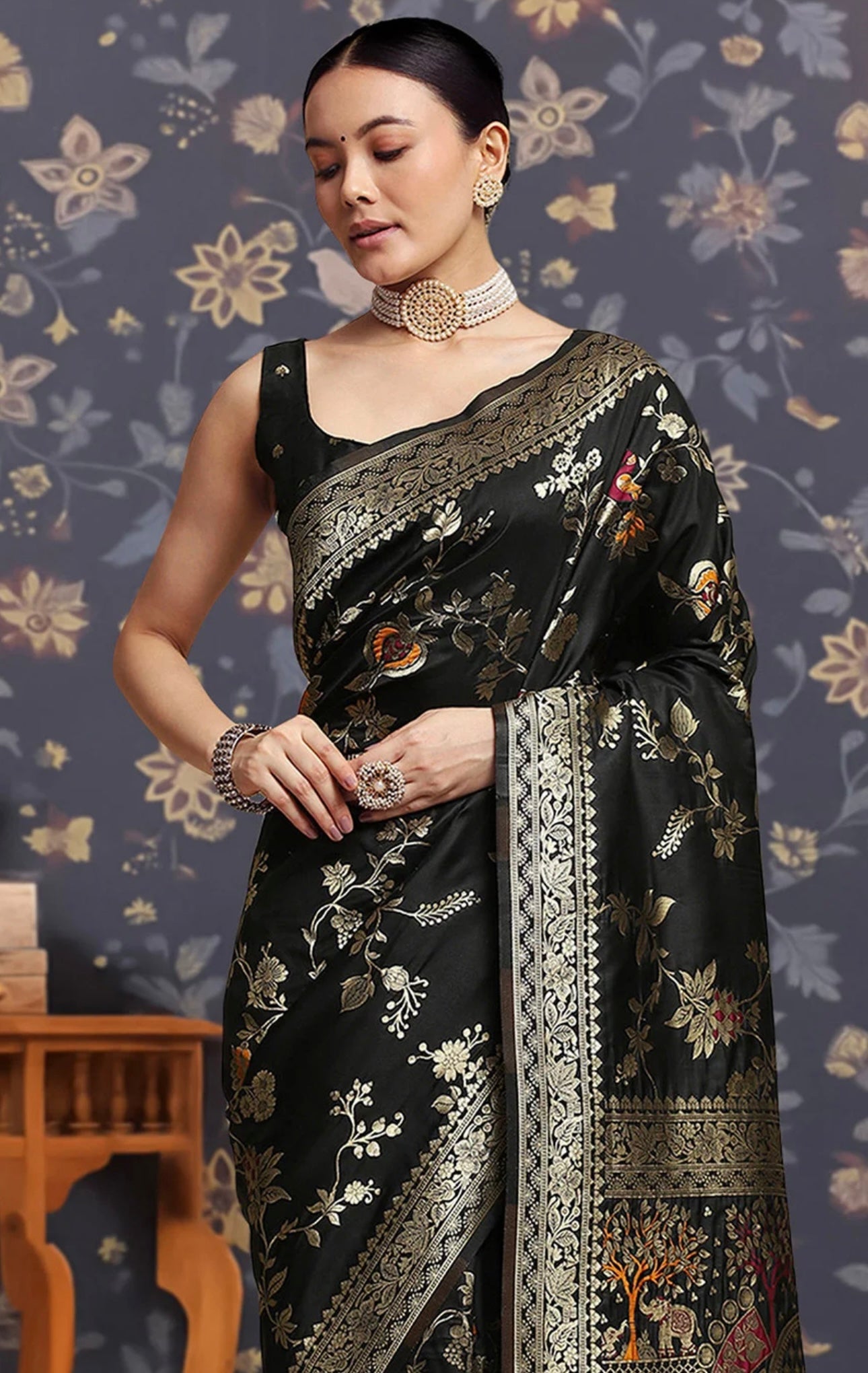 Mughlai Black Saree