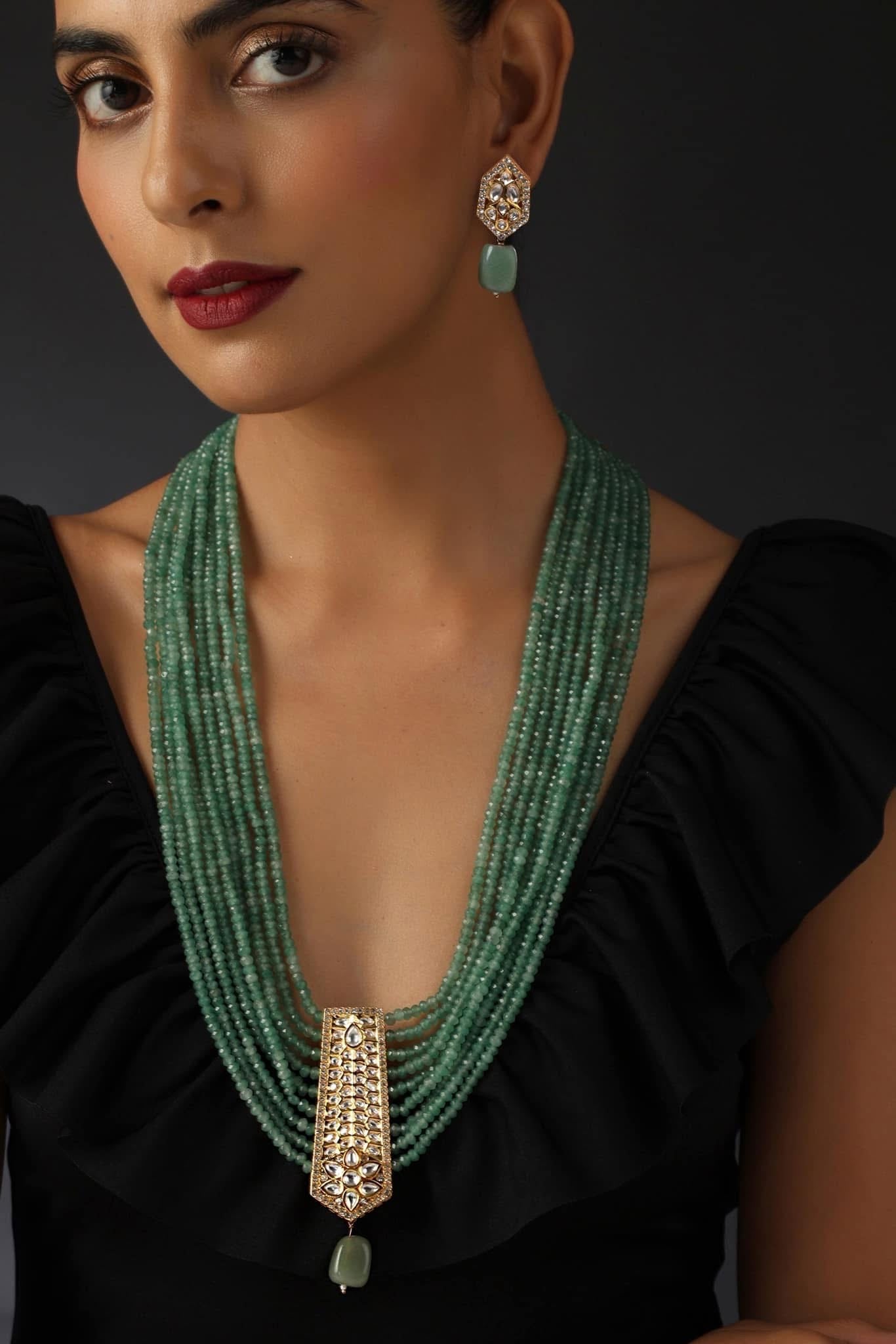 Throne Necklace Set