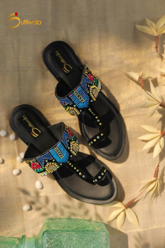 Black embroidered Kolhapuri